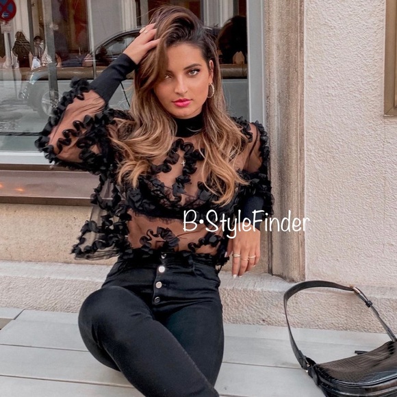 VGUC ZARA Blogger’s Fav| Constrasting Semi-Sheer Top - Picture 12 of 15